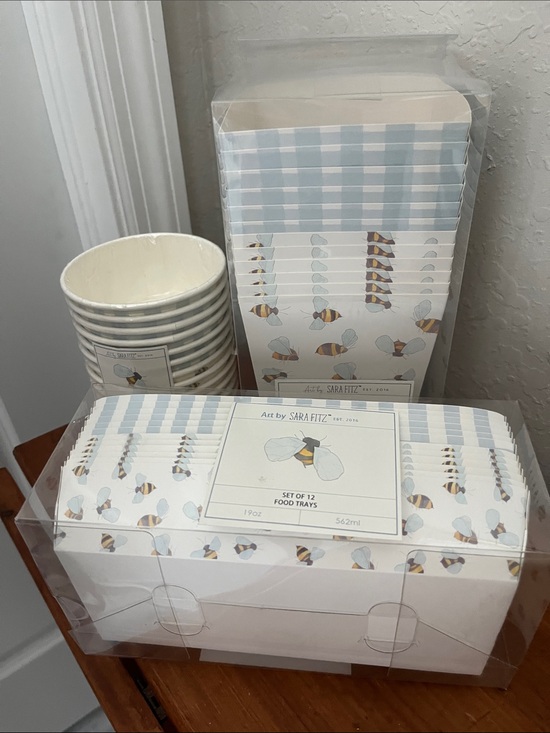Other - Sara Fitz Blue Bumblebee /Check Paper Party Goods